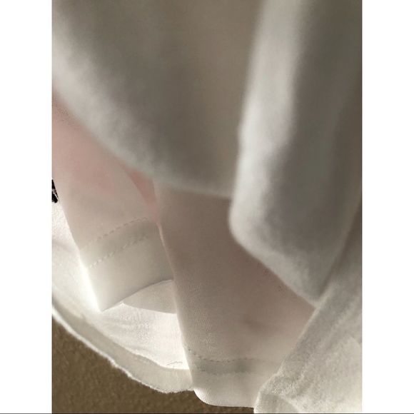 Off the shoulder embroidered bell sleeve romper - Picture 5 of 5